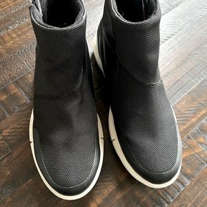 Women’s sorel ankle zip rain boot